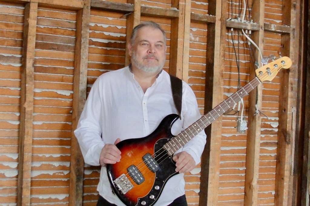 Brian Allicks, Bassist